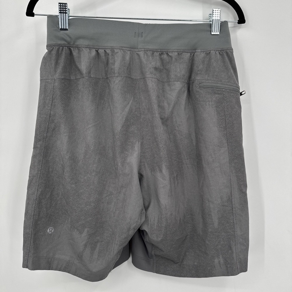 LuLuLemon Men Shorts Unlined Running Gym Gray Pockets Size S See Measurements - Picture 2 of 10
